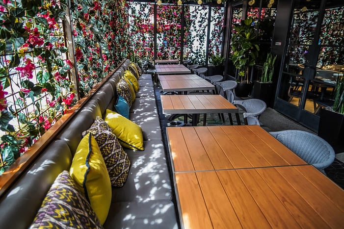 Outdoor seating area at Shaquille's in Los Angeles